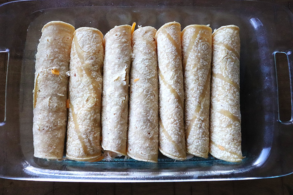 rolled chicken and cheese enchiladas